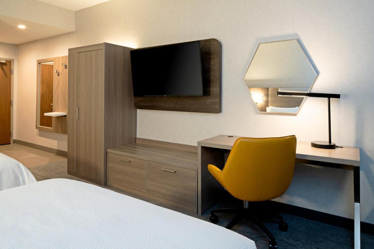 Holiday Inn Express & Suites - Hollister By Ihg Dış mekan fotoğraf