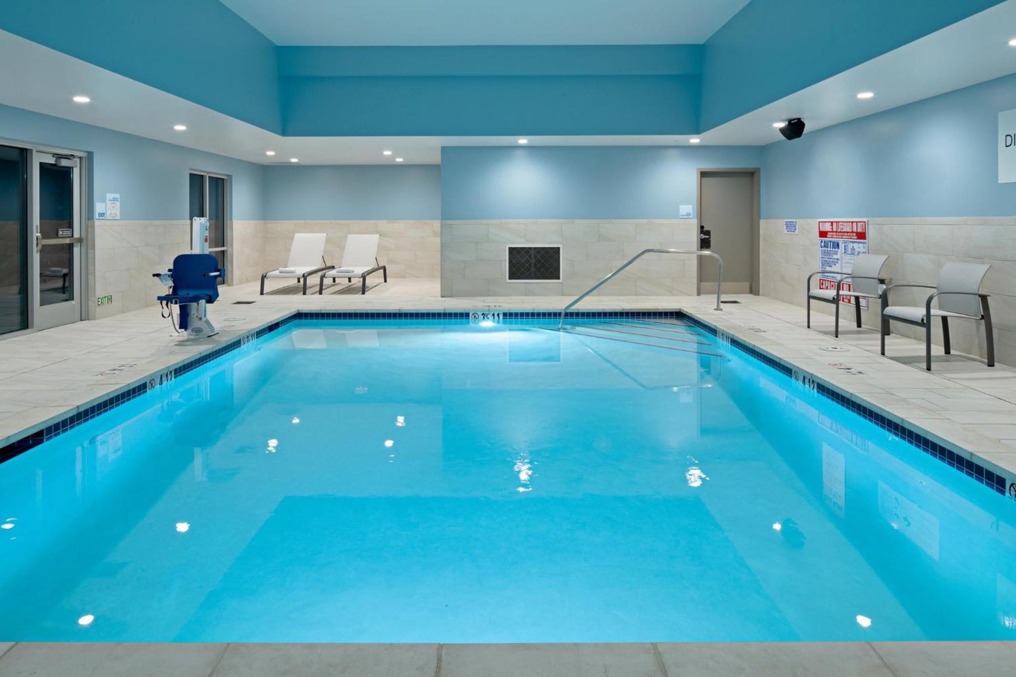 Holiday Inn Express & Suites - Hollister By Ihg Dış mekan fotoğraf
