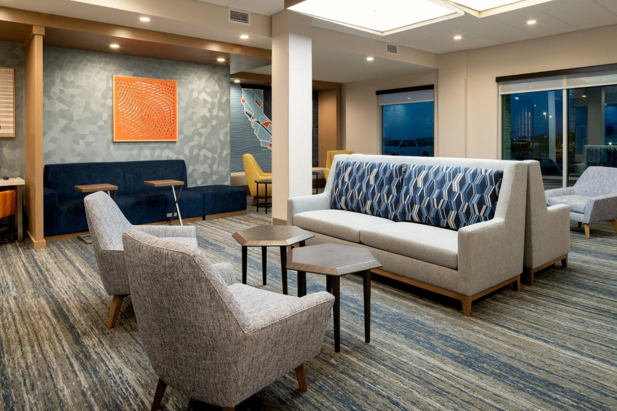Holiday Inn Express & Suites - Hollister By Ihg Dış mekan fotoğraf